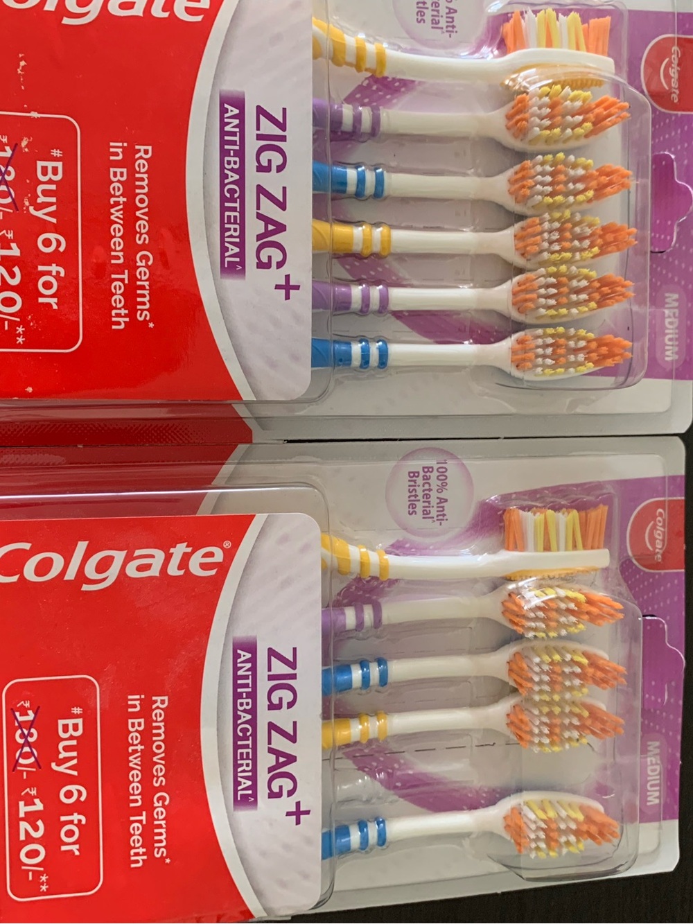 16 Colgate toothbrushes - Picture 3 of 5